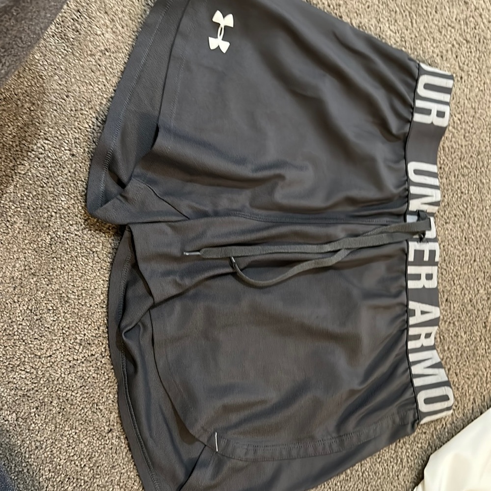Under armour grey shorts size small